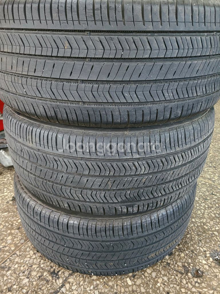 225 45 17 금호타이어 아반떼 포르테 타이어--1