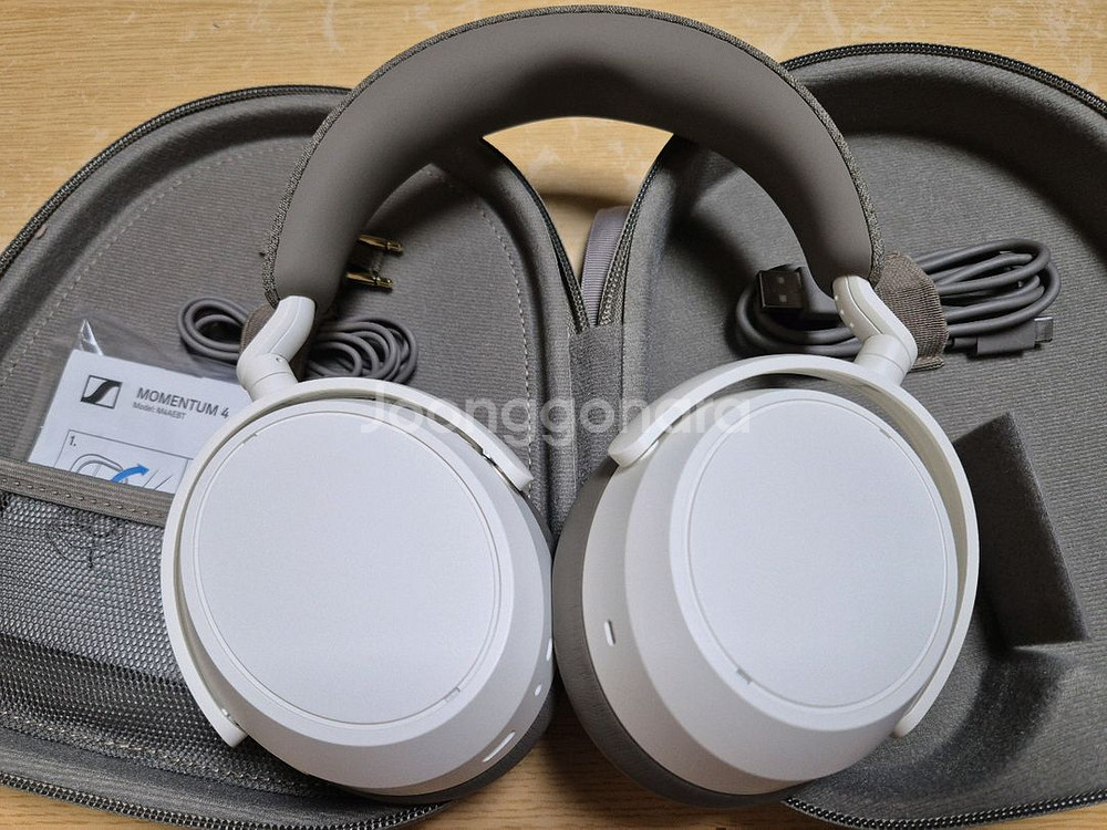 젠하이저 모멘텀4 S급 헤드폰 팝니다.--0