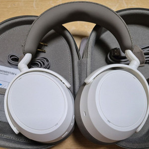 젠하이저 모멘텀4 S급 헤드폰 팝니다.