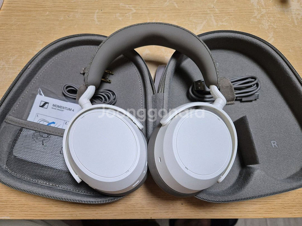 젠하이저 모멘텀4 S급 헤드폰 팝니다.--1