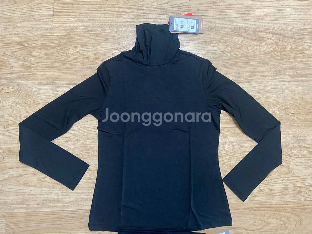 뮬라웨어 매장정품 기모 레깅스 폴라 티셔츠 M 새제품--6