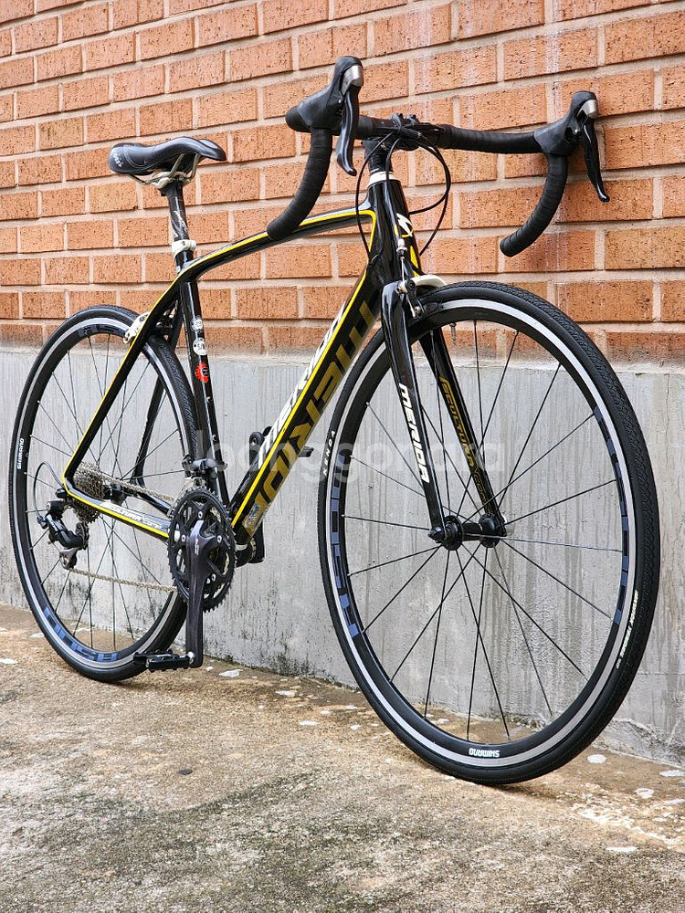 메리다 스컬트라 904 풀카본 로드 자전거 팝니다--1