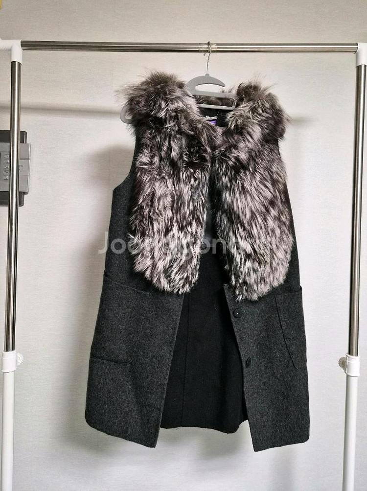 Olivia Lauren 풍성한 폭스퍼조끼 95--0