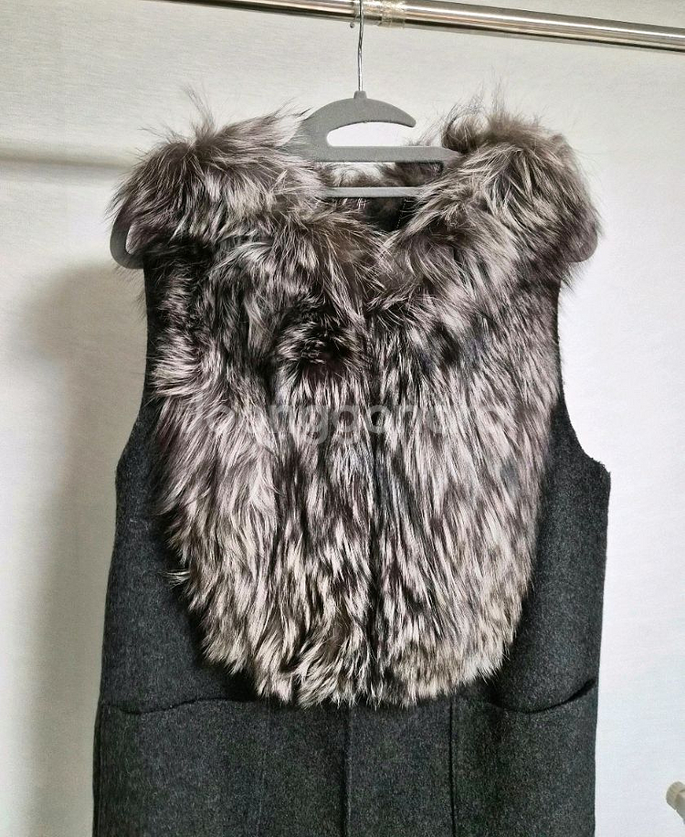 Olivia Lauren 풍성한 폭스퍼조끼 95--4