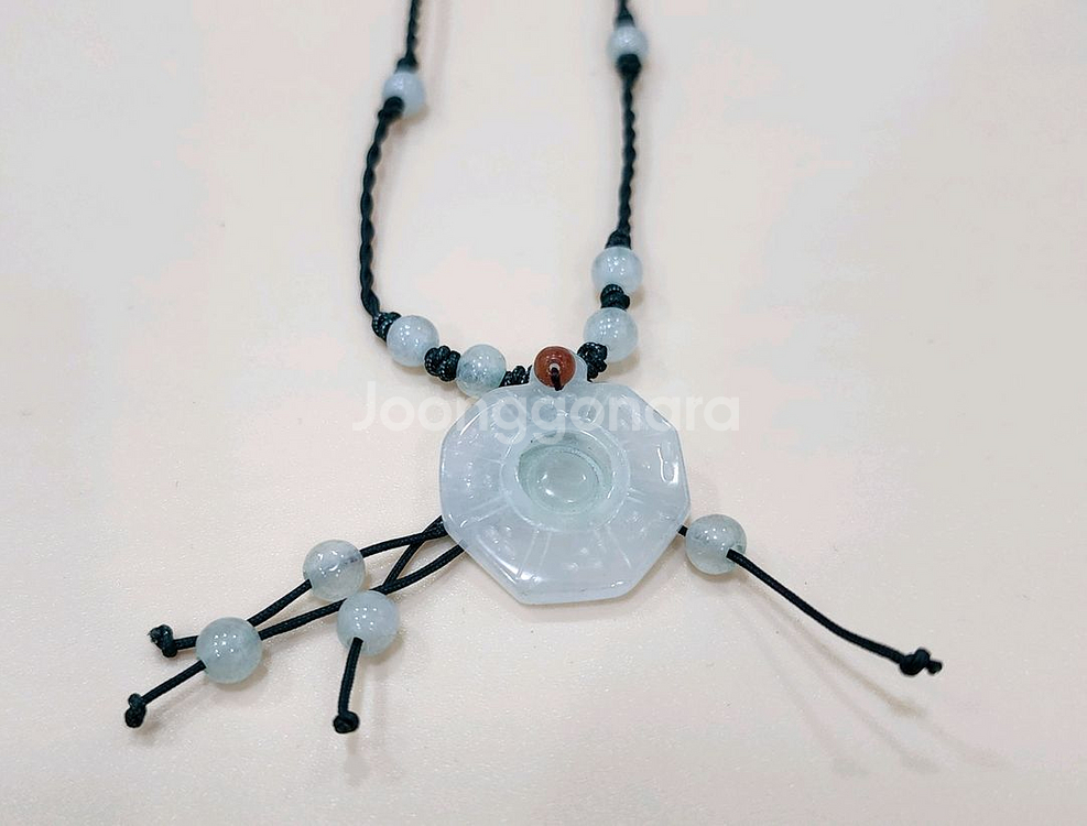 #107 예쁜 옥 목걸이.--1