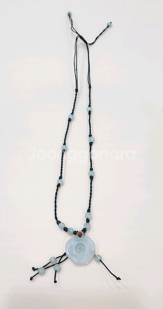 #107 예쁜 옥 목걸이.--0