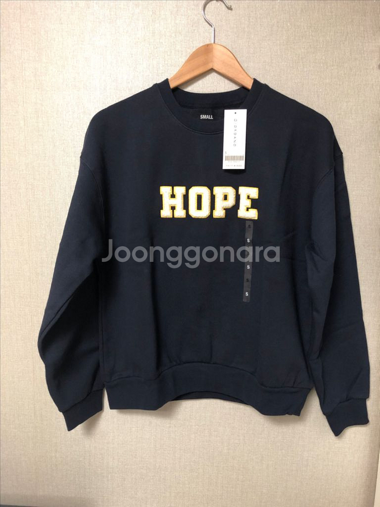 (새상품)지오다노 기모맨투맨--0