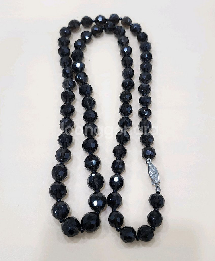 #114 예쁜 수정 목걸이.--0