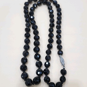 #114 예쁜 수정 목걸이.