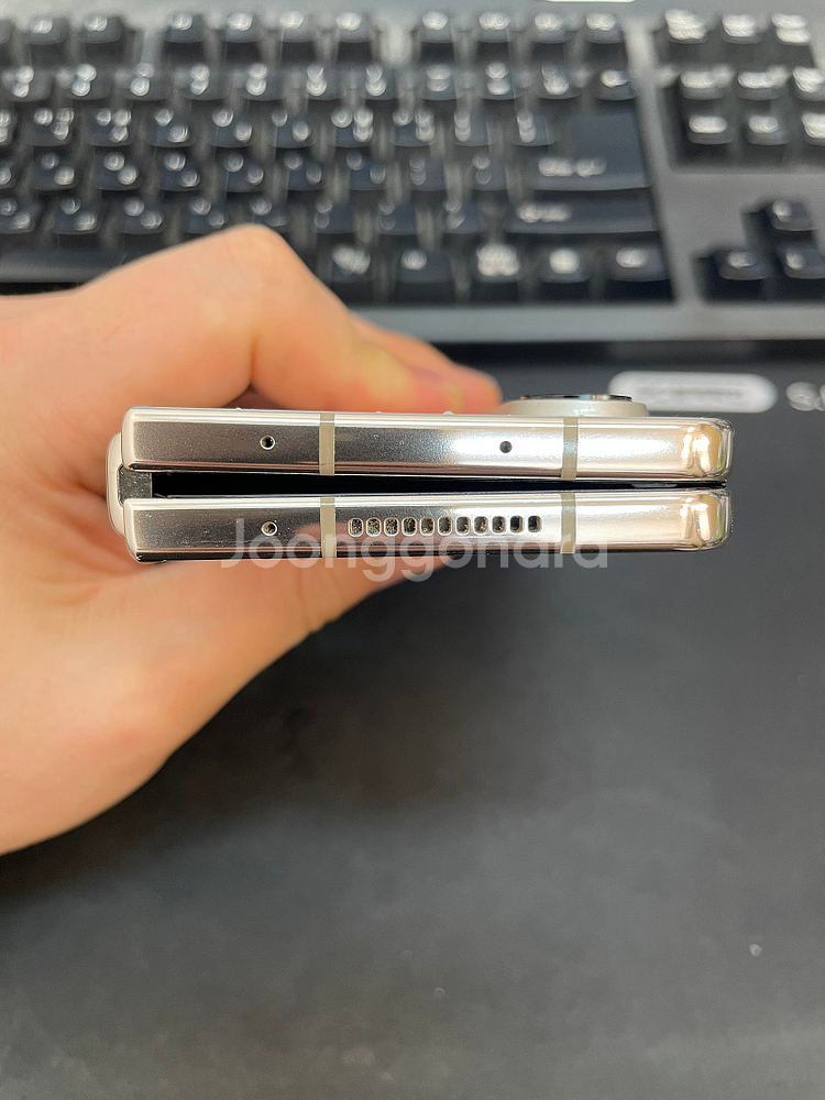 갤럭시Z폴드4 베이지 256GB 무잔상 가성비좋은 중고45만3천팝니다--2