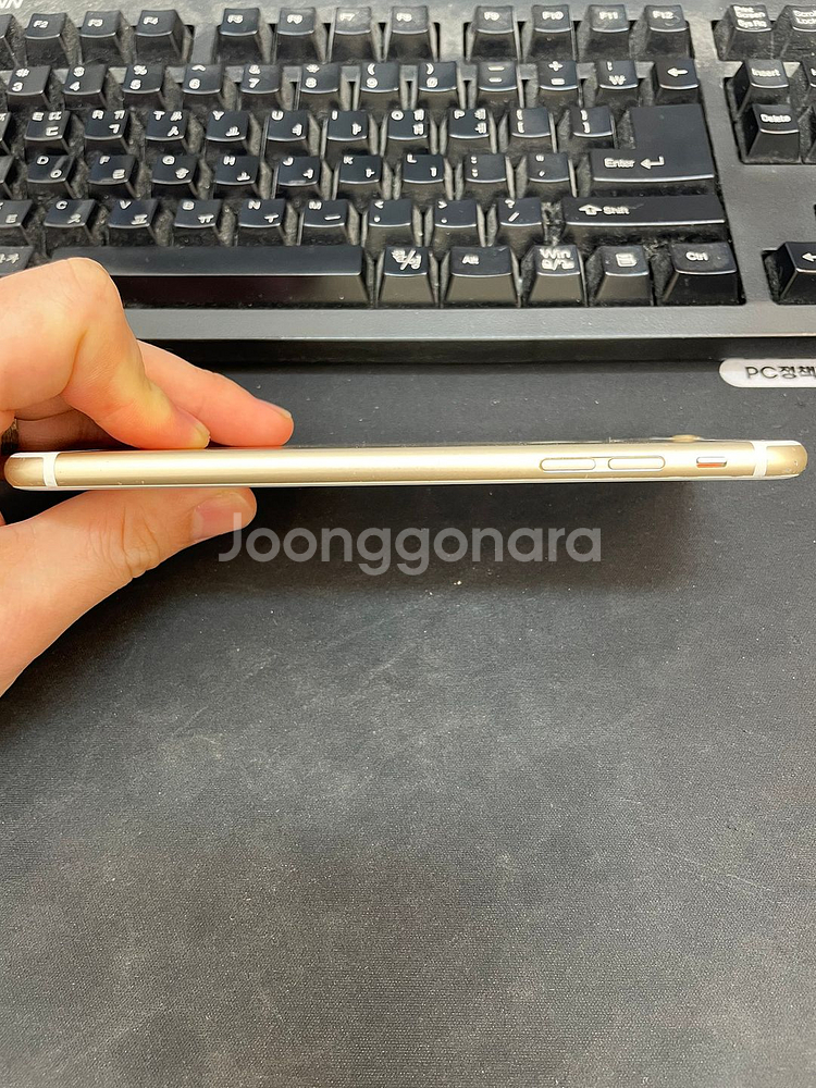 아이폰6S플러스 골드 64GB 상태좋은 중고15만1000원팝니다.--5