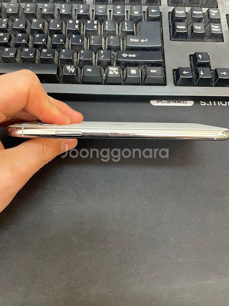 아이폰11프로맥스 실버 256GB 상태좋은 중고32만5천팝니다--3
