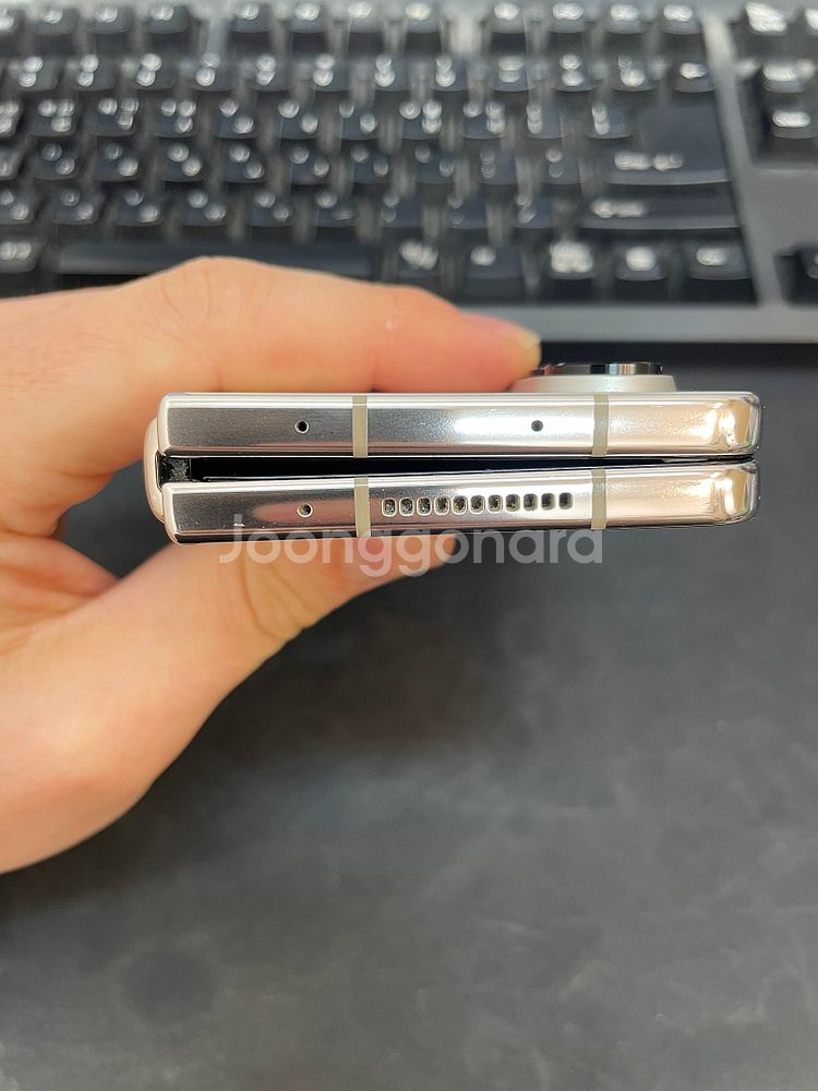 갤럭시Z폴드4 베이지 256GB 무잔상 상태좋은 중고51만1000원팝니다--2