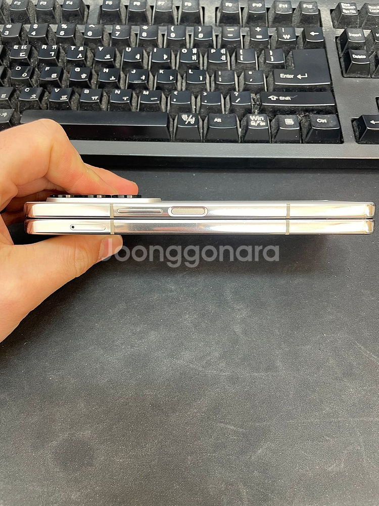 갤럭시Z폴드4 베이지 256GB 무잔상 상태좋은 중고51만1000원팝니다--3