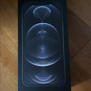 아이폰12프로맥스 256GB(리퍼폰) 팝니다.