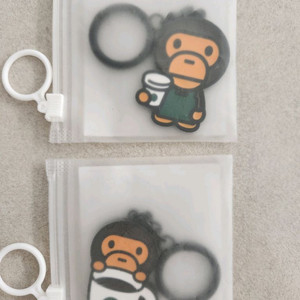 스타벅스 베이프 키링2개