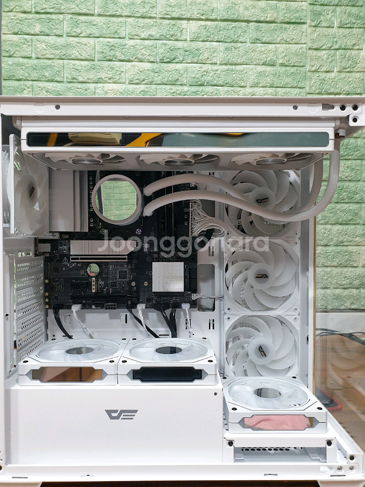 미사용 ) 9800X3D & RTX5070TI 컴퓨터--7