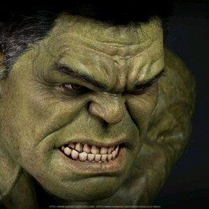 퀸스튜디오 헐크 1:1버스트