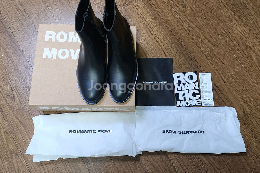 [새상품]로맨틱무브 뉴탐페레 집업부츠 260사이즈--0