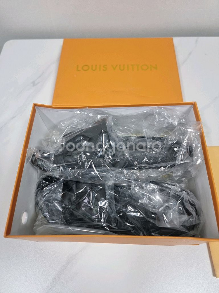 루이비통 슬리퍼--3