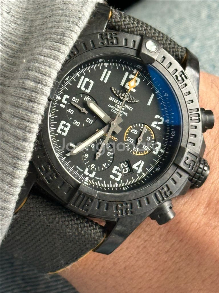 (판매/교환)브라이틀링 어벤져 허리케인45--0