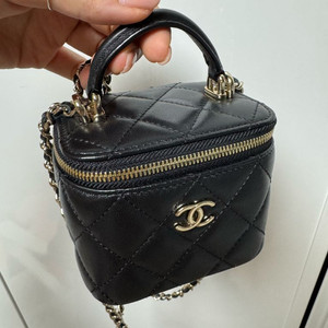 샤넬 베니티 정사각 탑핸들