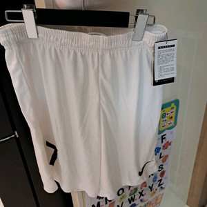 새상품 나이키 드라이핏 반바지L