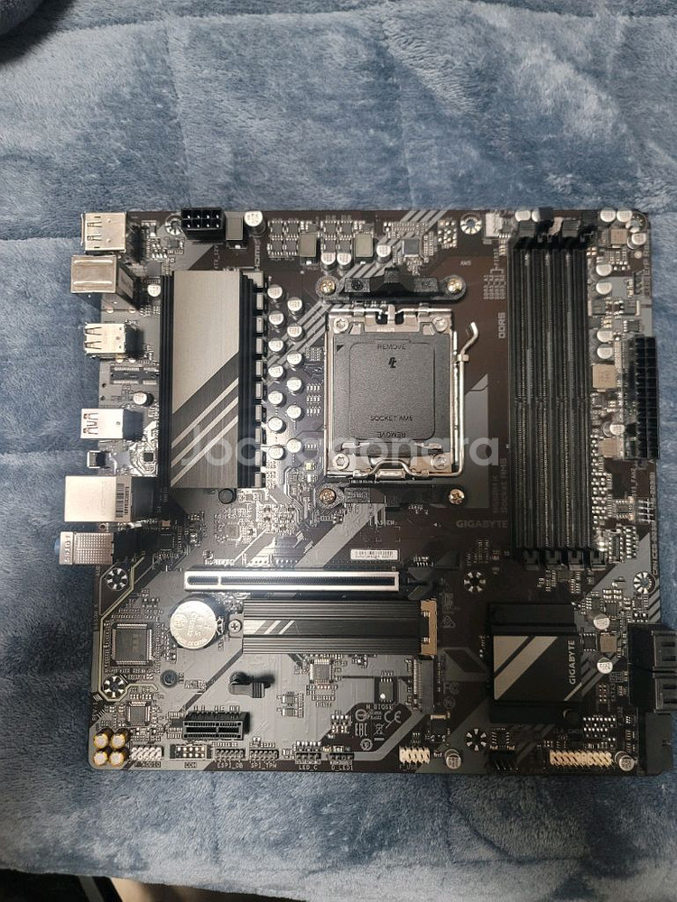 기가바이트 B650M K 팝니다.--2