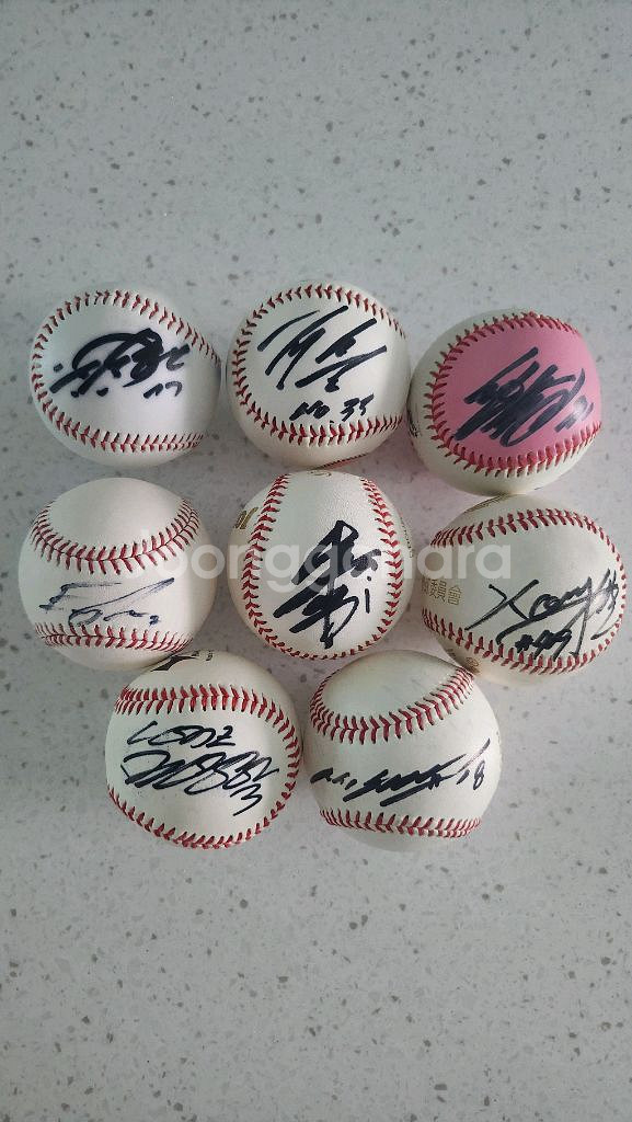 롯데자이언츠 사인볼 싸인볼 팔아요.--0