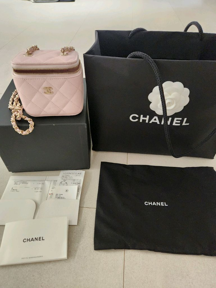샤넬 베니티 미니백 이미지