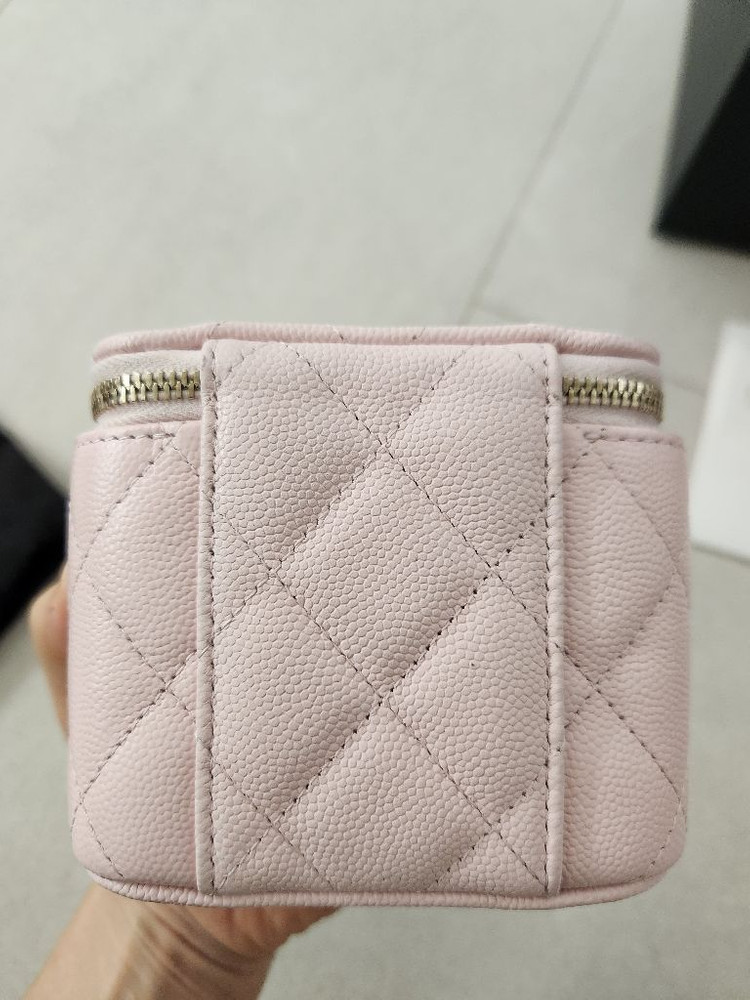 샤넬 베니티 미니백 이미지