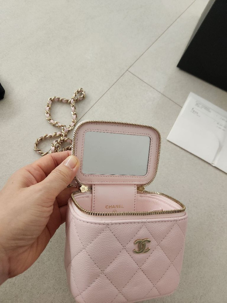 샤넬 베니티 미니백 이미지