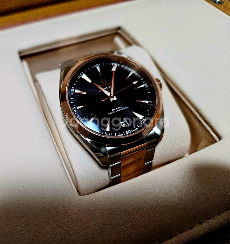 오메가 아쿠아테라 세드나골드 41mm팝니다--1