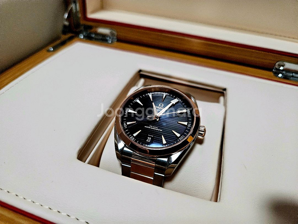 오메가 아쿠아테라 세드나골드 41mm팝니다--2