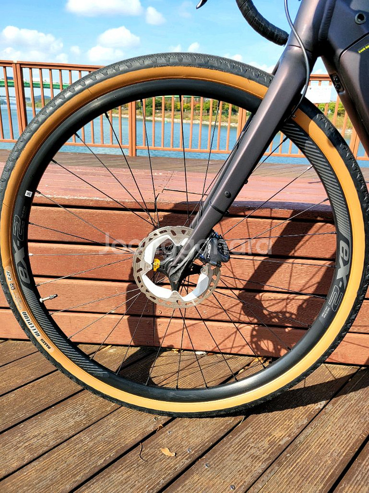 자이언트 리볼트 E+ 전기자전거 S사이즈--2