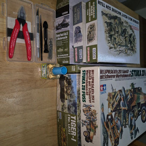 각종교신가능1:35밀리터리프라모델5종+공구셋~일괄판매*헤이리영웅