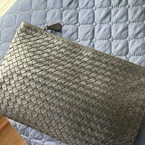 보테가베네타 클러치백