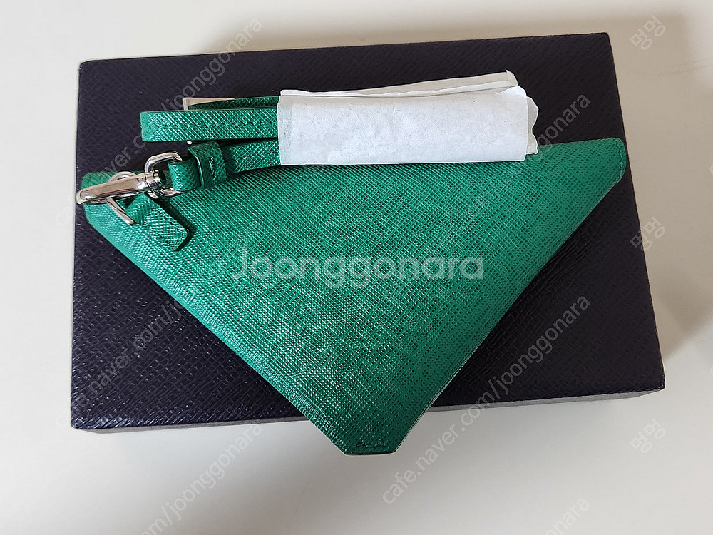 프라다 사피아노 레더 키링 (동전지갑 겸용)--3