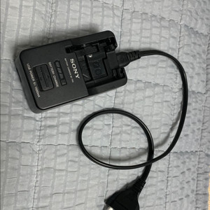 소니 충전기 BC-TRX 팝니다. NP-BX1 베터리