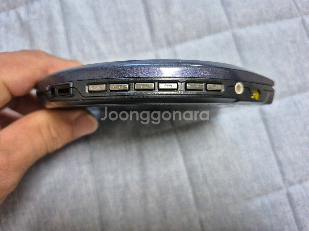 SONY D-E888 보라색상 판매합니다.--3