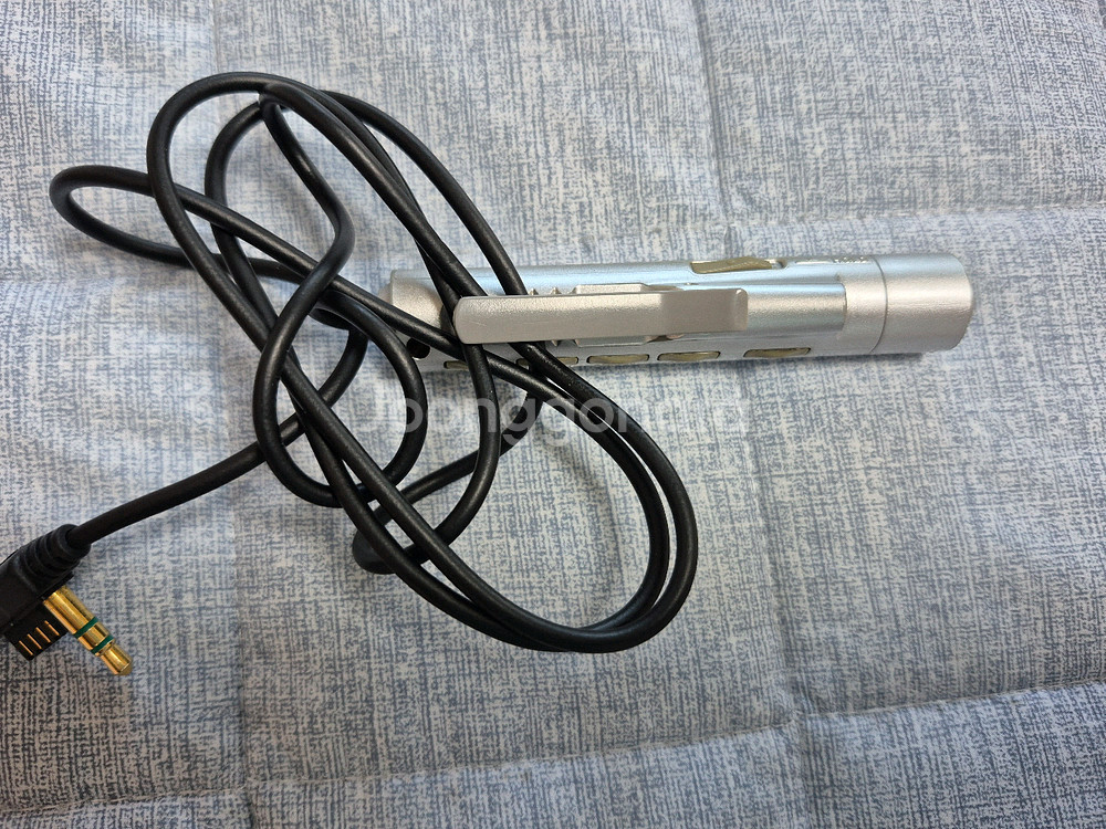 SONY D-E888 보라색상 판매합니다.--7