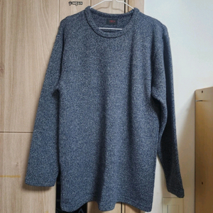 남여공용 라운드넥 긴팔 티셔츠