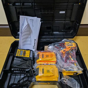 디월트 DCD709P2 함마드릴세트