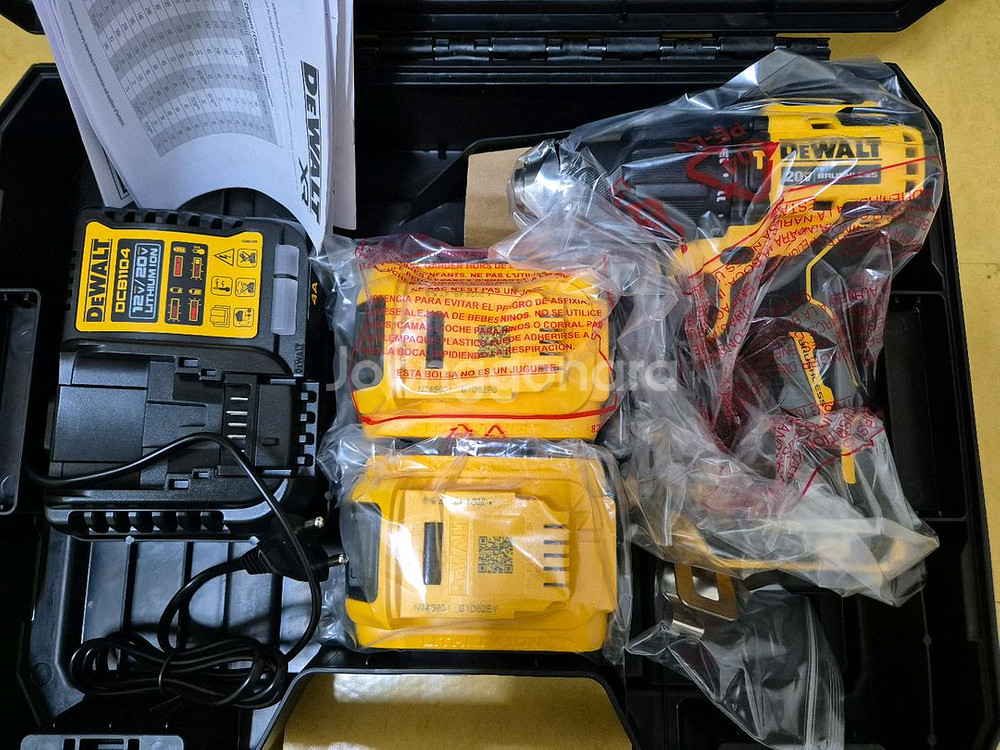 디월트 DCD709P2 함마드릴세트--1