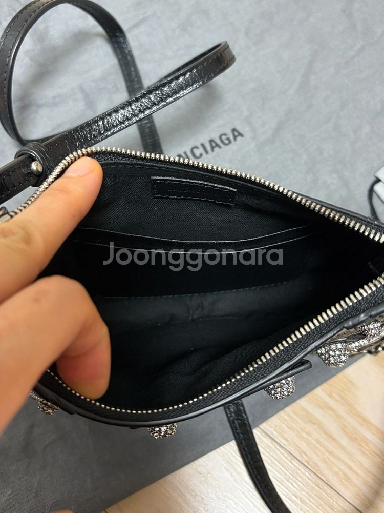 발렌시아가 크로커다일 르 카골 미니 체인 숄더백--9