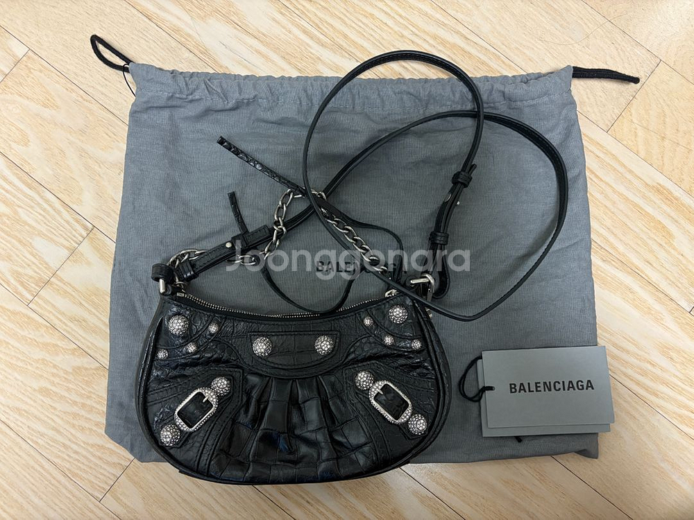 발렌시아가 크로커다일 르 카골 미니 체인 숄더백--4