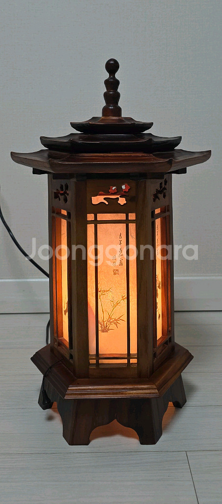 정자 모양 원목 스탠드 조명--0