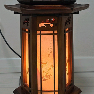 정자 모양 원목 스탠드 조명