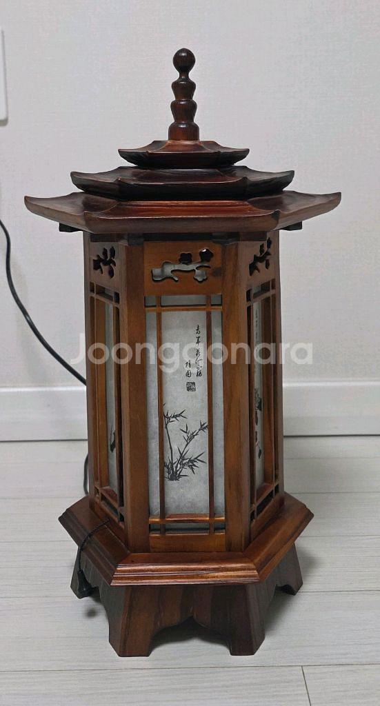 정자 모양 원목 스탠드 조명--1