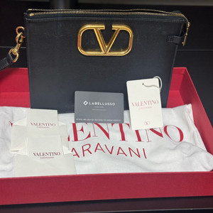 발렌티노 가라바니 V로고 클러치백